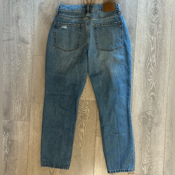 Aeropostale Straight Leg Mom Jeans Size 4 - Picture 1 of 3